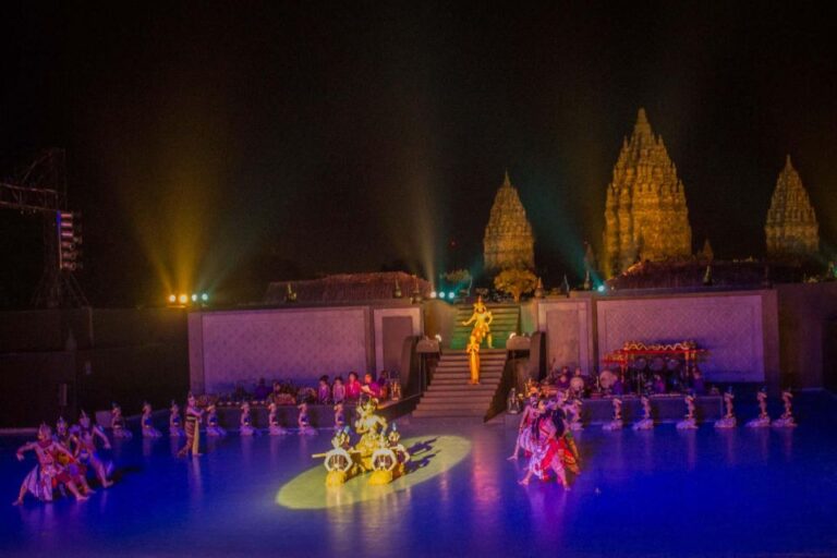 Yogyakarta : Prambanan Temple Sunset and Ramayana Ballet