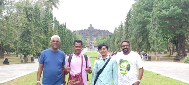 Yogyakarta: Setumbu Hill & Borobudur Explore Sunrise