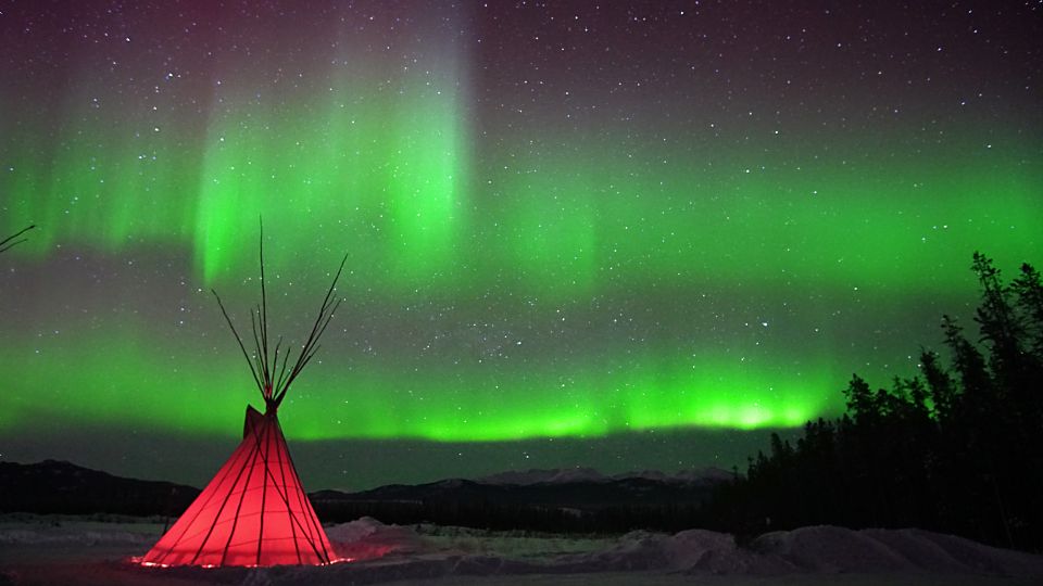 Yukon: Aurora Borealis Evening Viewing Tour - Experience Details