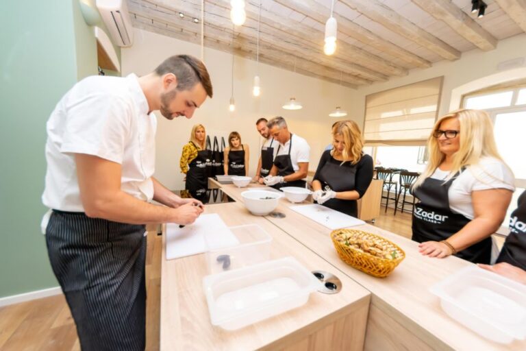 Zadar: Private City Tour and Cooking Class