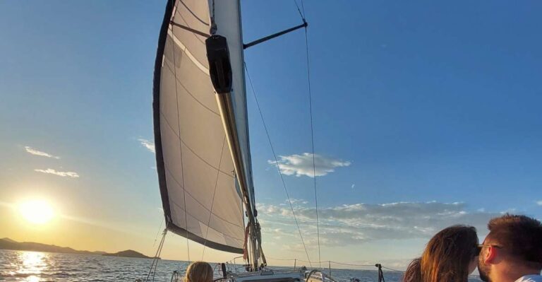 Zadar: Private Sunset Sailing Tour in Zadar Archipelago
