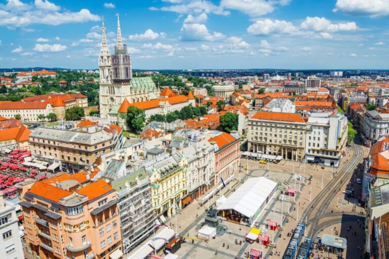 Zagreb: City Exploration Game and Tour