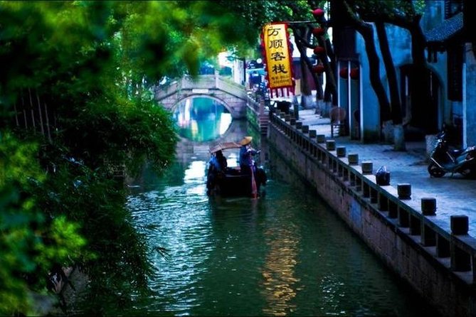 Zhouzhuang and Tongli Water Town Private Transfer Service From Shanghai