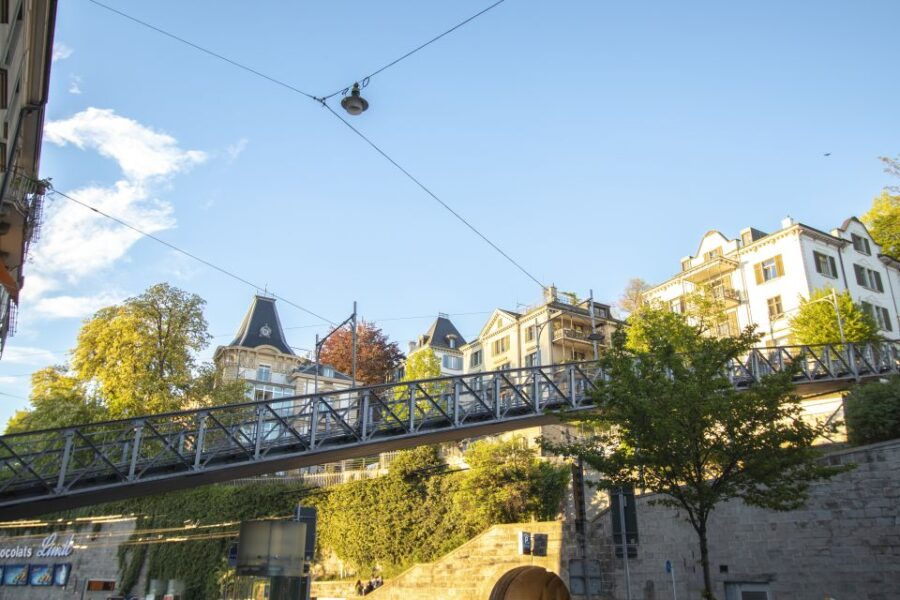 Zurich: Best Intro Tour and a Funicular Ride With a Local