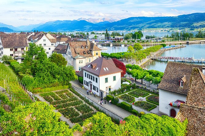 Zurich Marvels and City Heritage Walking Tour
