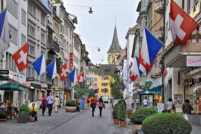 Zurich Small-Group Guided Walking Tour Including Lake Cruise