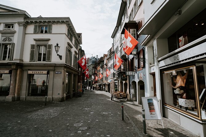 Zurich: Touristic Highlights of Zurich City With Cruise and Chocolate