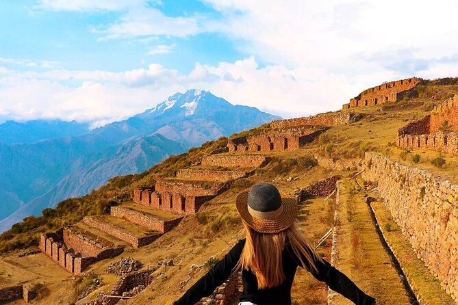 2-Day Guided Tour to Sacred Valley and Machu Picchu by Train - Tour Overview