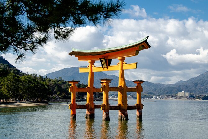 1-Day Private Sightseeing Tour in Hiroshima and Miyajima Island - Itinerary Overview