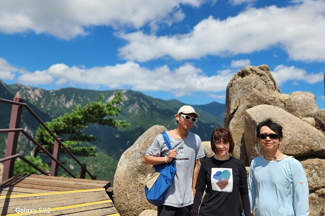 2-Day Hike Through the Scenic Valleys of Mt. Seoraksan From Seoul - Accommodations Provided
