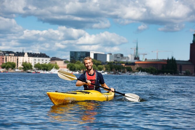 2 Hour Guided Kayak Trip in Central Stockholm - Safety Briefing