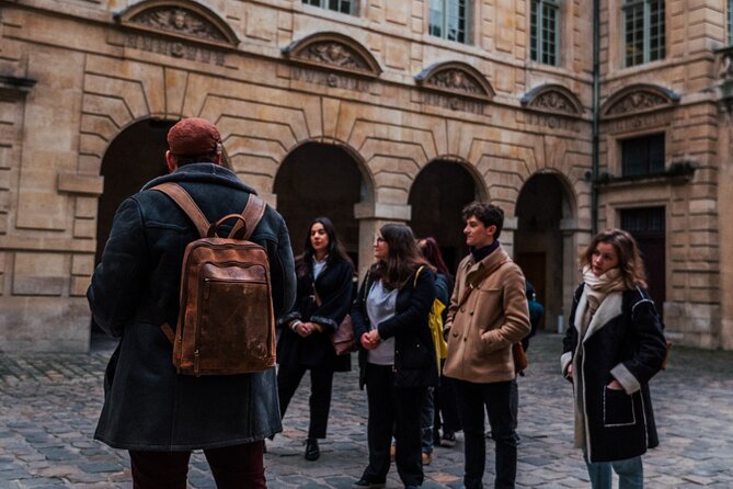 2 Hour Walking Tour Through Treasures of the Marais - Parisian Scenes