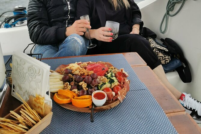2-Hour Wine and Cheese Tasting on a Sailboat on the Douro River - Customer Reviews Overview