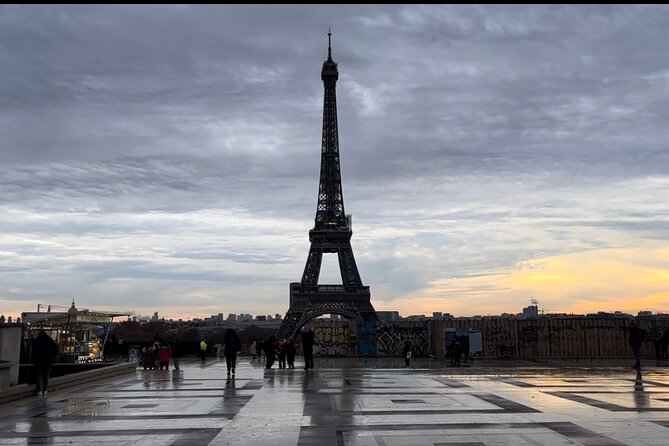 2 Hours Eiffel Tower Guided Tour - Meeting Point and Instructions