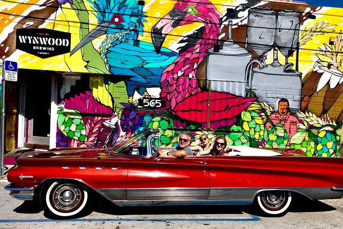 2H Private Classic Car Tour Miami Beach & Wynwood - Host Interaction