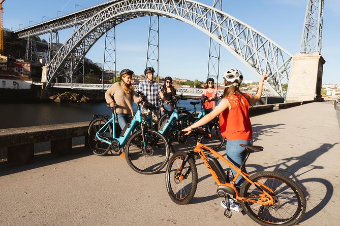 3-Hour Porto Highlights on a Electric Bike Guided Tour - Meeting Point and Logistics