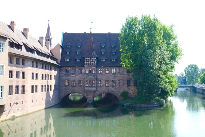 3 Hours Private Guided Tour in Nuremberg - Operating Hours and Duration