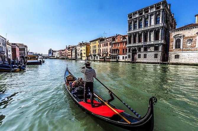 30-Min Private Gondola Ride for up to 5 People - Tour Highlights and Landmarks