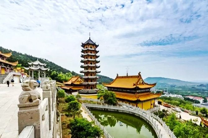 4-Hour Nanjing Private Tour: Xiaoling Tomb, Ming City Wall and Memorial Hall - Xiaoling Tomb Visit