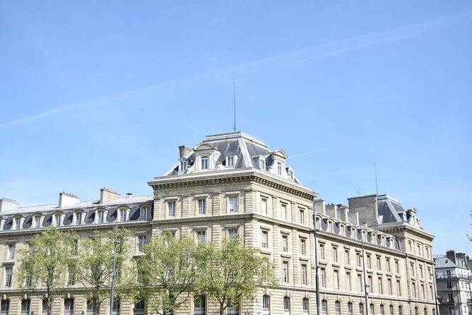 4 Hours Private Tour at Marais and Montmartre in Paris With Hotel Pickup - Pricing and Booking Details