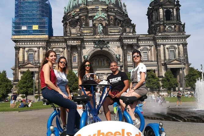 40 Minutes Private Guided Bike Tour in Berlin - Inclusions and Equipment Provided