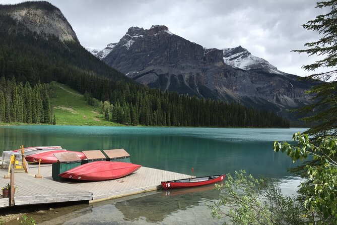 5 Days Classic Rocky Tour: Banff, Lake Louise, Jasper & Yoho - Accommodation and Services Included