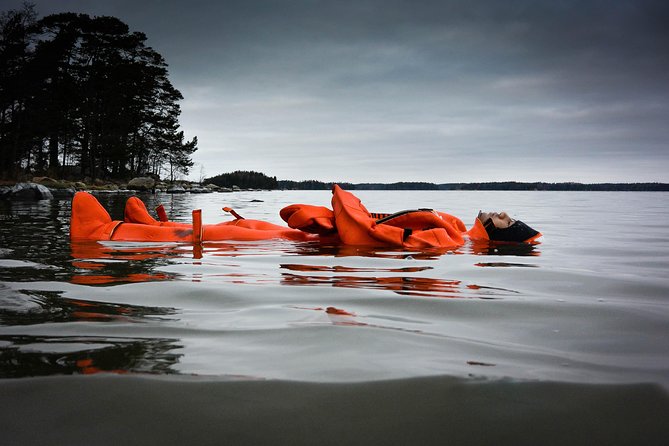 90-Minute Survival Suit Ice Swimming Experience, Helsinki - Meeting and Pickup Information
