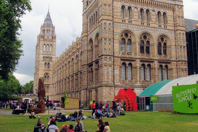 A Day at the Museum - Natural History Museum London - Educational Programs