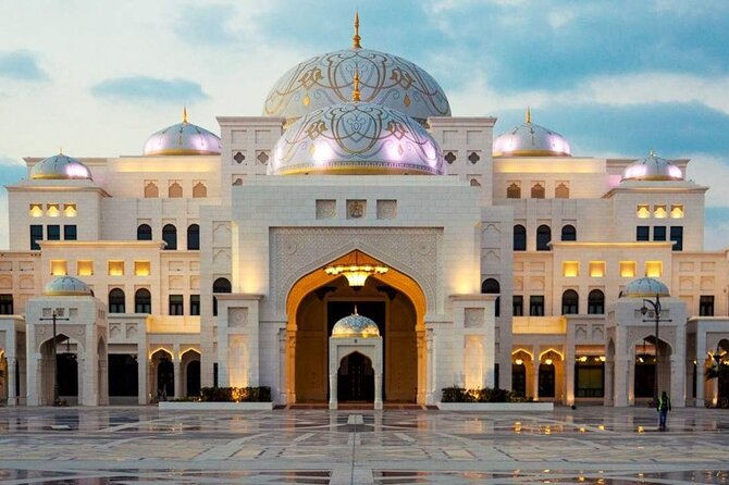 Abu Dhabi Sightseeing Tour in Private Vehicle - Private Vehicle and Professional Guide