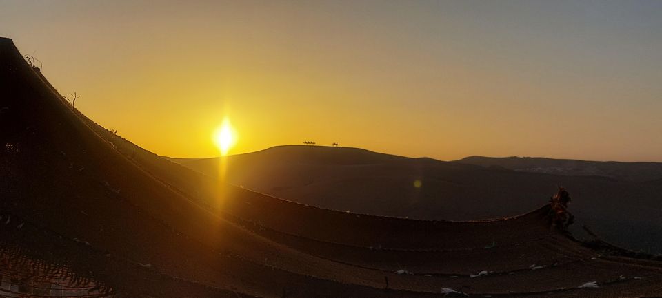 Agafay Desert Sunset Tour With Camel Ride ,Dinner and Show - Agafay Desert Landscape Highlights