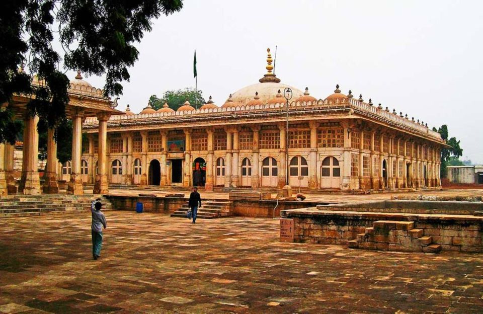 Ahmedabad: Private Transfer to Udaipur - Experience