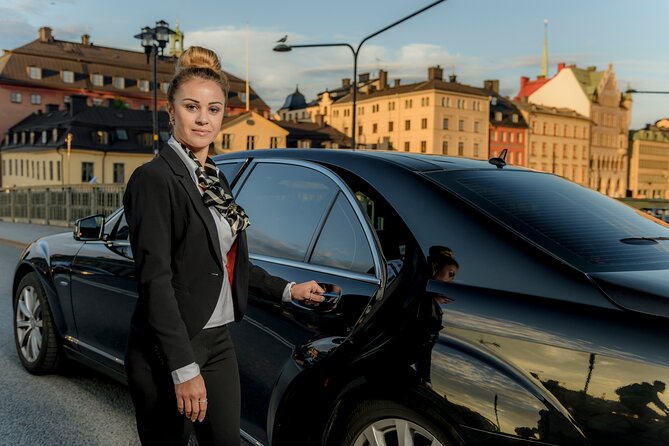 Airport Limousine Transfer: Arlanda Airport to Seaport Stockholm 1-7 Passengers - Pick-up and Drop-off