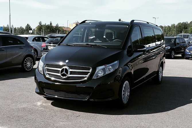 Airport Limousine Transfer: Stockholm City to Arlanda Airport 1-7 Passengers - Transfer Details and Drop-off Point