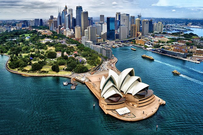 Airport Transfer: Sydney to Sydney Airport SYD by Luxury Van - Booking Process Details