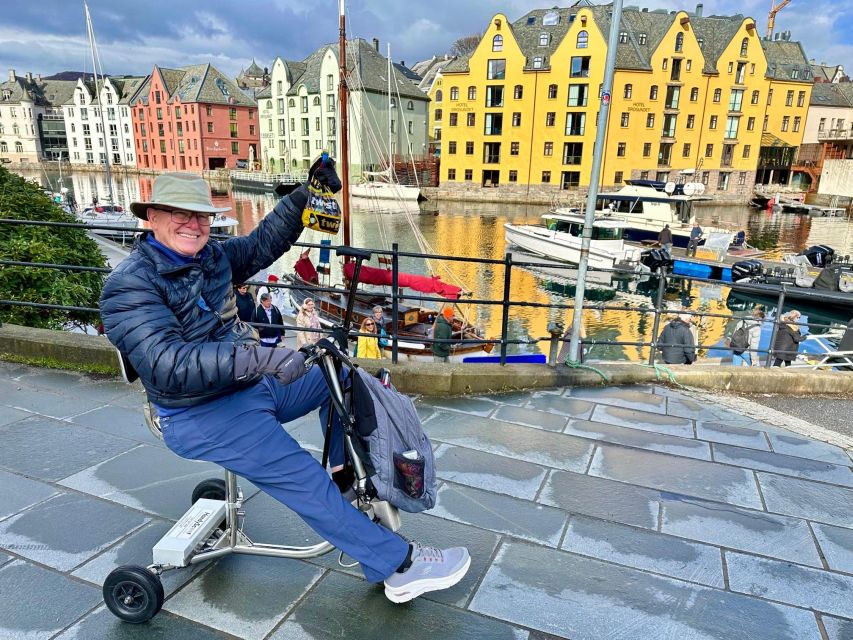 Alesund Private Sightseeing Tour on Foot and by Car - Live Tour Guide and Accessibility