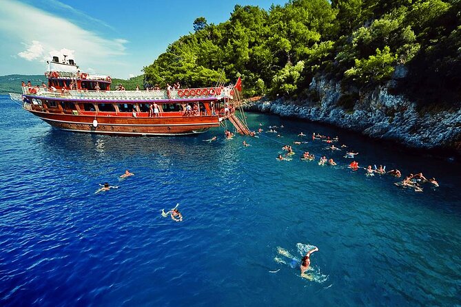 All Inclusive Marmaris Boat Trip With Lunch & Unlimited Drinks - Welcoming and Boarding Process