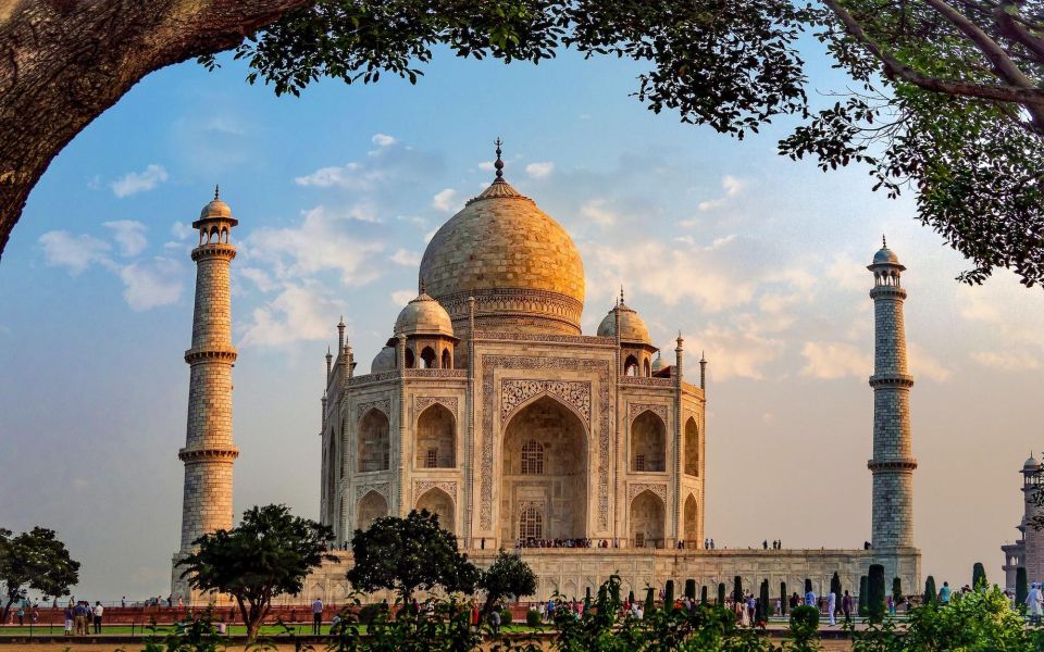 All Inclusive Taj Mahal Day Trip by Fastest Train From Delhi - Duration and Itinerary Overview