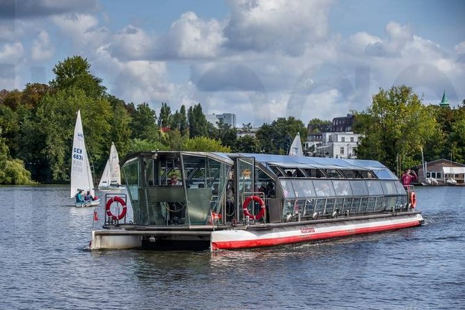 Alster Tour - the City Tour on the Water! - Meeting and Logistics