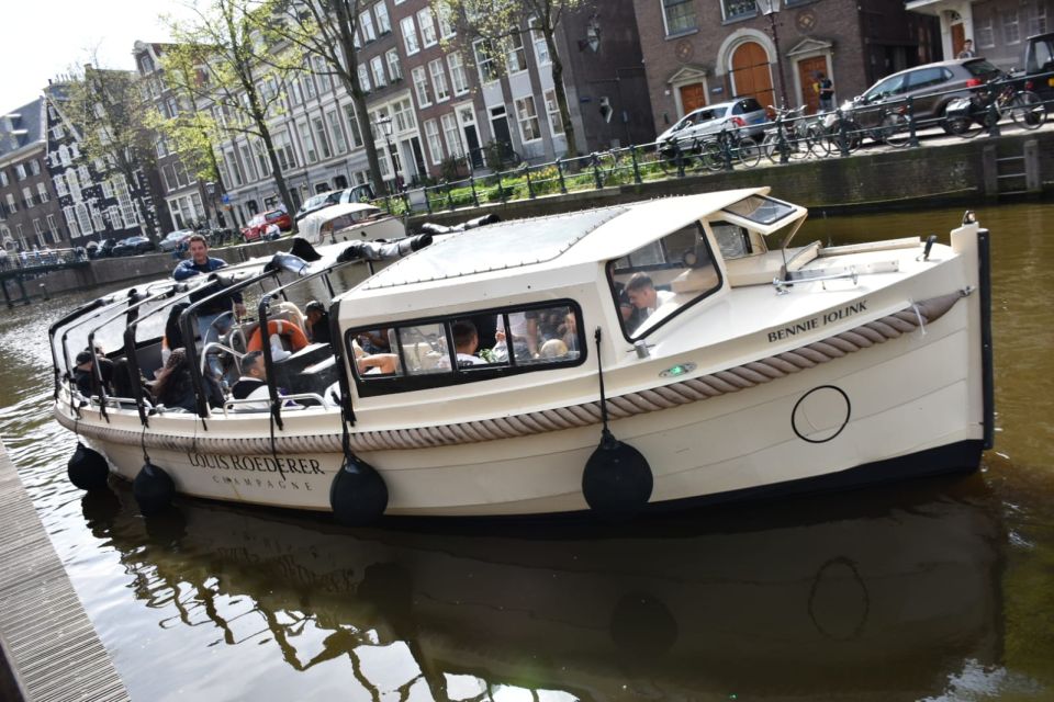 Amsterdam: 420 Smoke Friendly 1-Hour Boat Tour With Drink - Experience Highlights