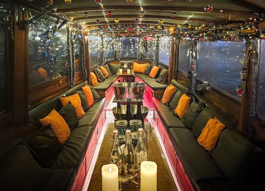 Amsterdam: Light Festival Boat Tour With Snacks and Drinks - Experience Highlights