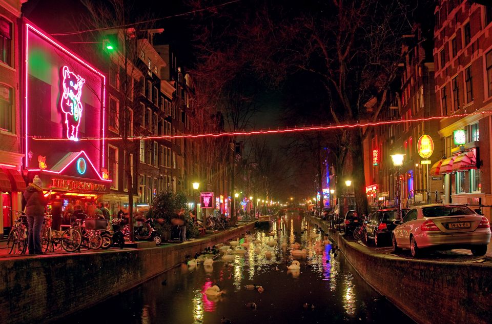 Amsterdam: Private Red Light District Tour in Spanish - Experience