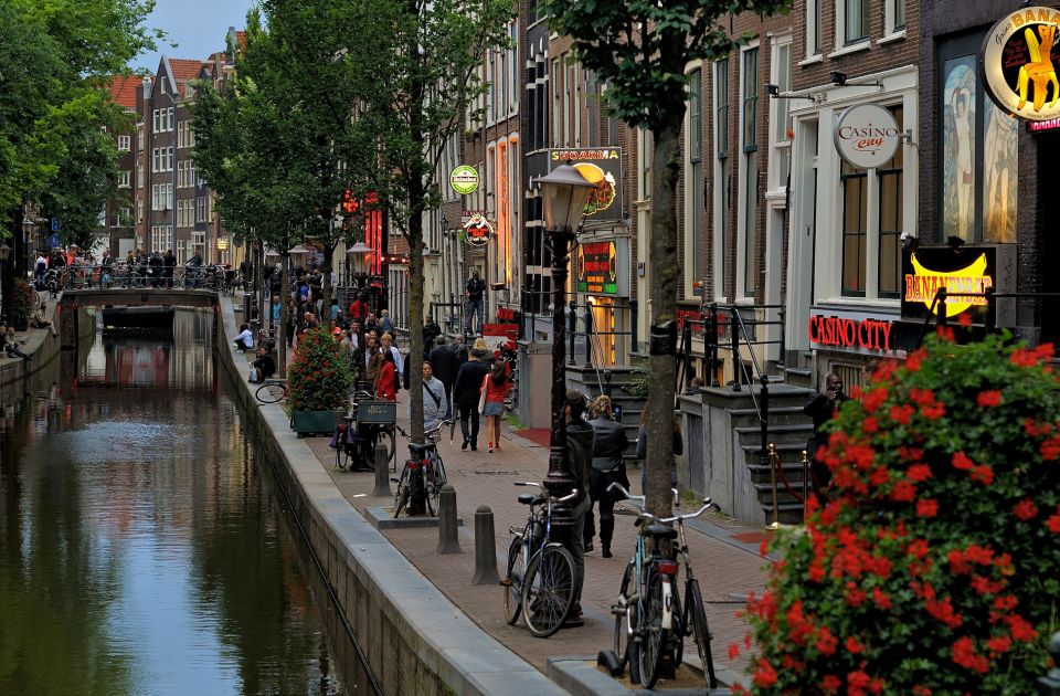 Amsterdam Red Light District Tour With a Local Guide - Experience the Local Culture and Gems