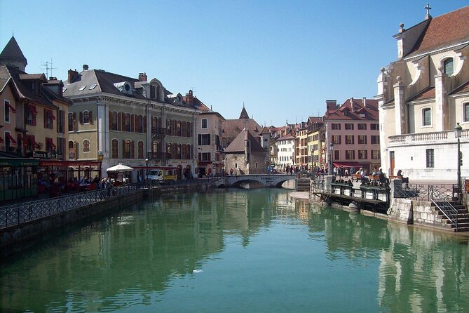 Annecy Scavenger Hunt and Best Landmarks Self-Guided Tour - Detailed Tour Itinerary and Overview