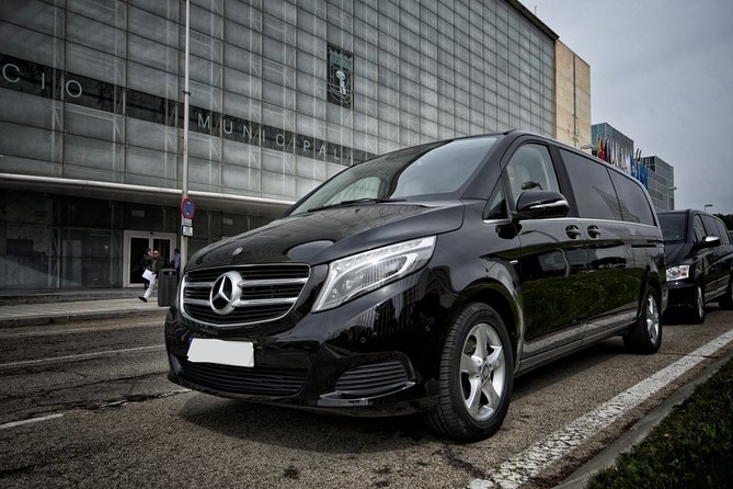 Arrival Transfer Warsaw Airport WAW to Warsaw City by Luxury Van - Cancellation Policy Details