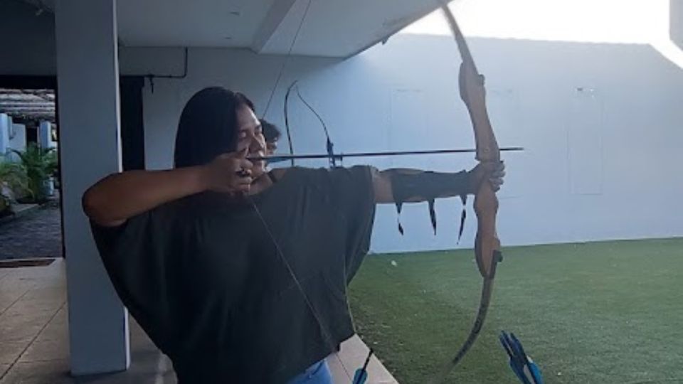 Bali: Archery and Axe Throwing Indoor With Pickup - Safe and Immersive Balinese Atmosphere