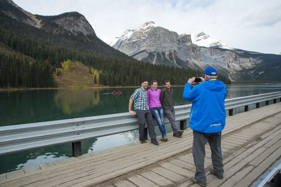 Banff: Grizzly Bear Refuge Tour With Lunch - Experience Highlights