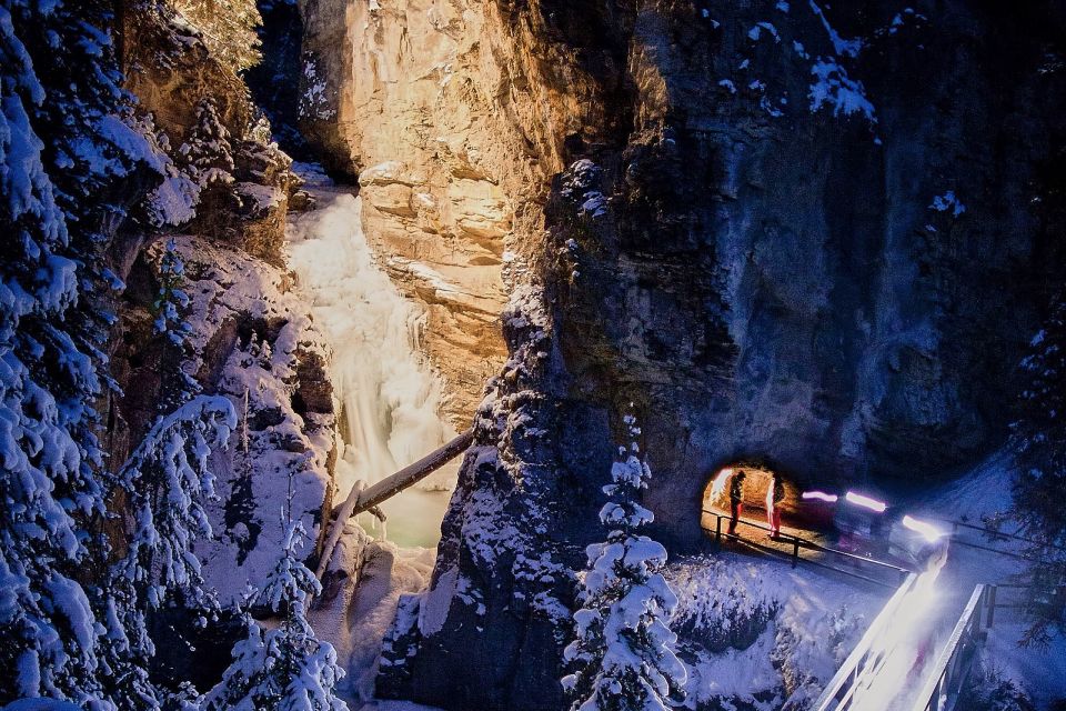 Banff: Johnston Canyon Evening Icewalk - Experience Highlights