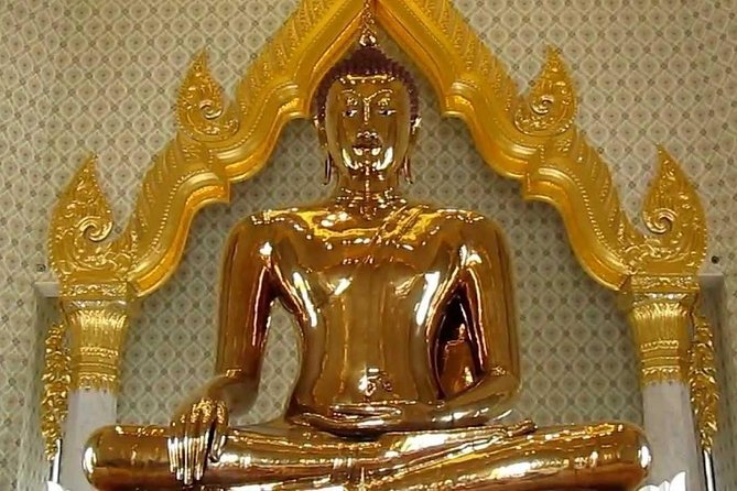 Bangkok Famous Three Temples Tour: Wat Pho, Wat Traimit, Wat Arun - Temple 2: Wat Traimit