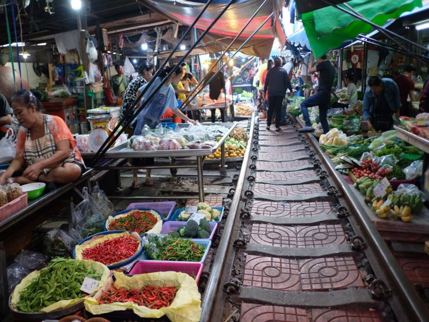 Bangkok: Railway Market and Floating Market Private Tour - Experience Highlights