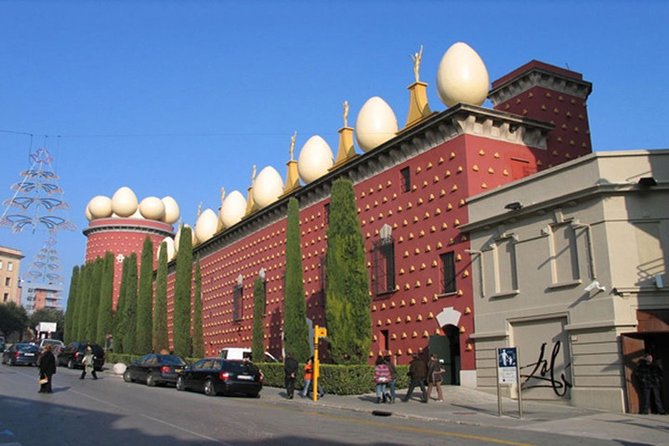 Barcelona Dali Museum and Theatre Excursion - Meeting and Pickup Details